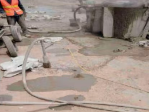 浮梁水泥混凝土路面板底注浆技术 路面脱空注浆整治方案